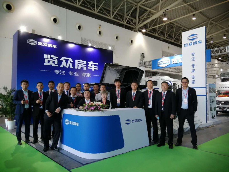 從這選房車的顧客怎么這么多? 從這選房車的顧客怎么這么多?