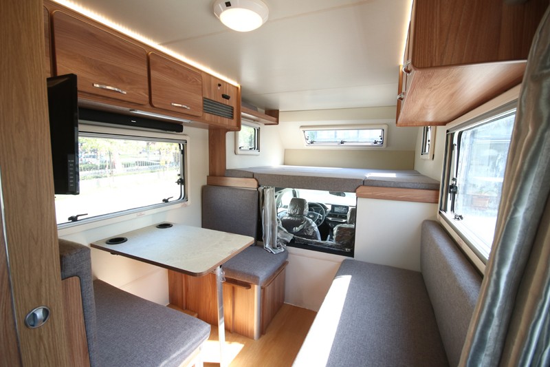 選這輛房車，只為更多山花爛漫