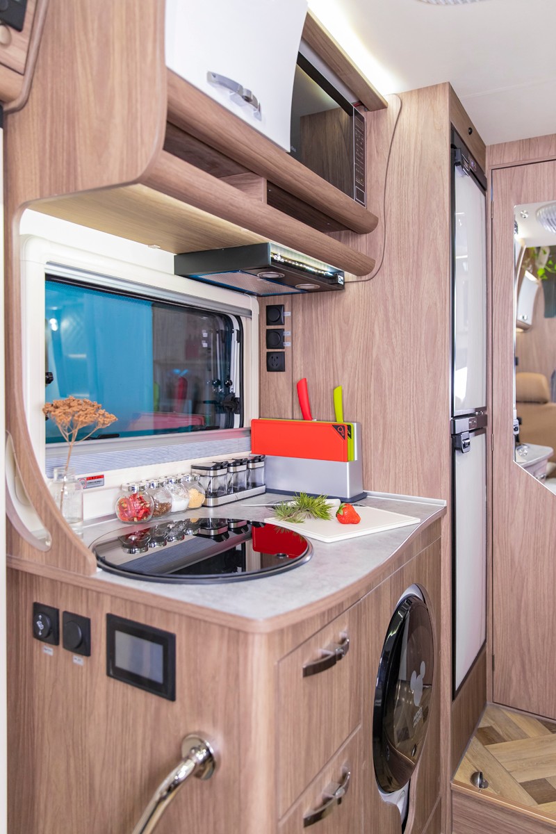 品質(zhì)、安全、舒適、空間,這款房車沒(méi)得挑 品質(zhì)、安全、舒適、空間,這款房車沒(méi)得挑