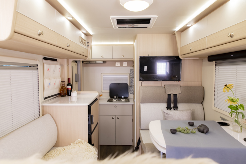 大床睡得才舒服，這款房車必須選